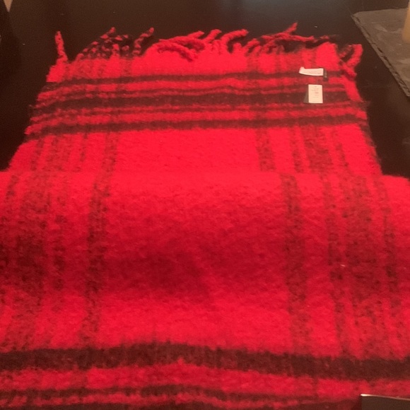 Banana Republic blanket scarf - Picture 2 of 3